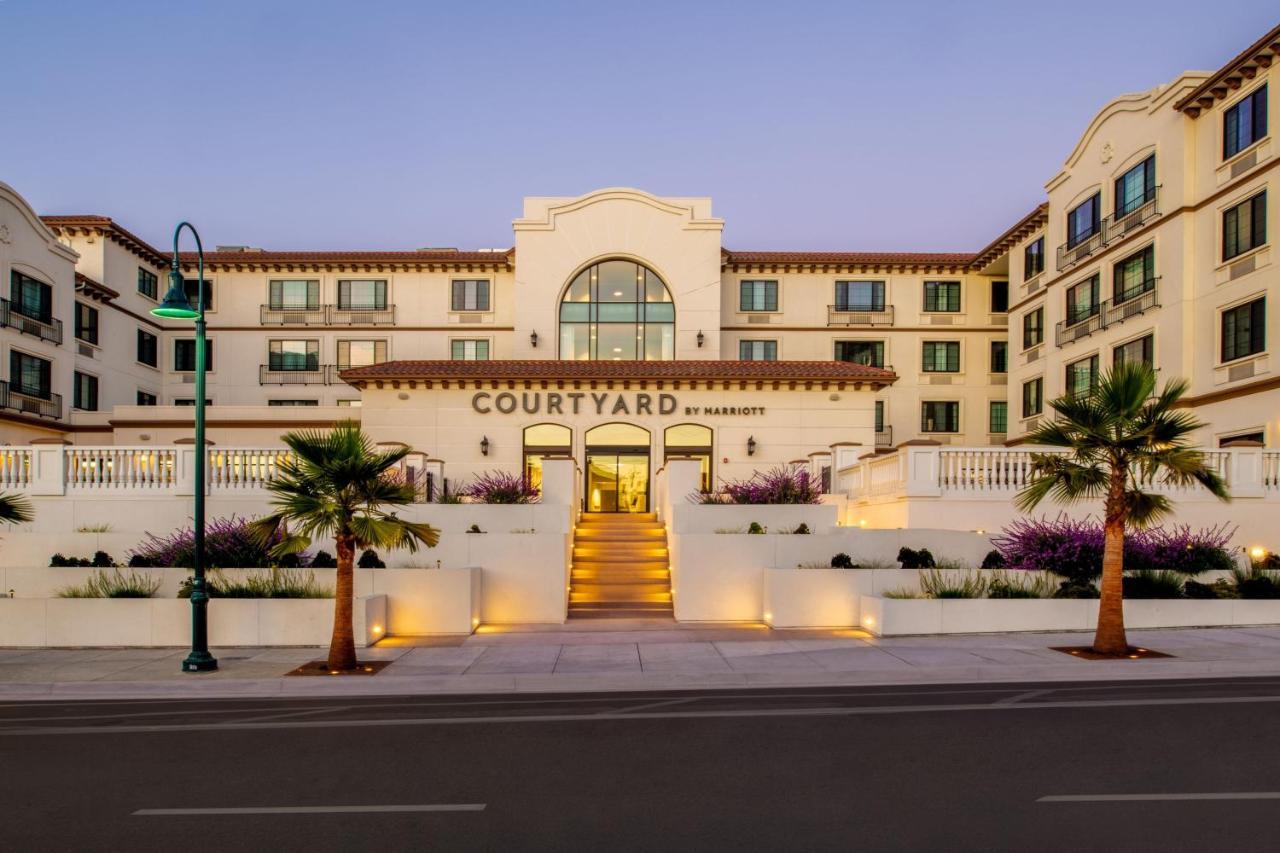 ホテル Courtyard By Marriott サンタクルーズ エクステリア 写真