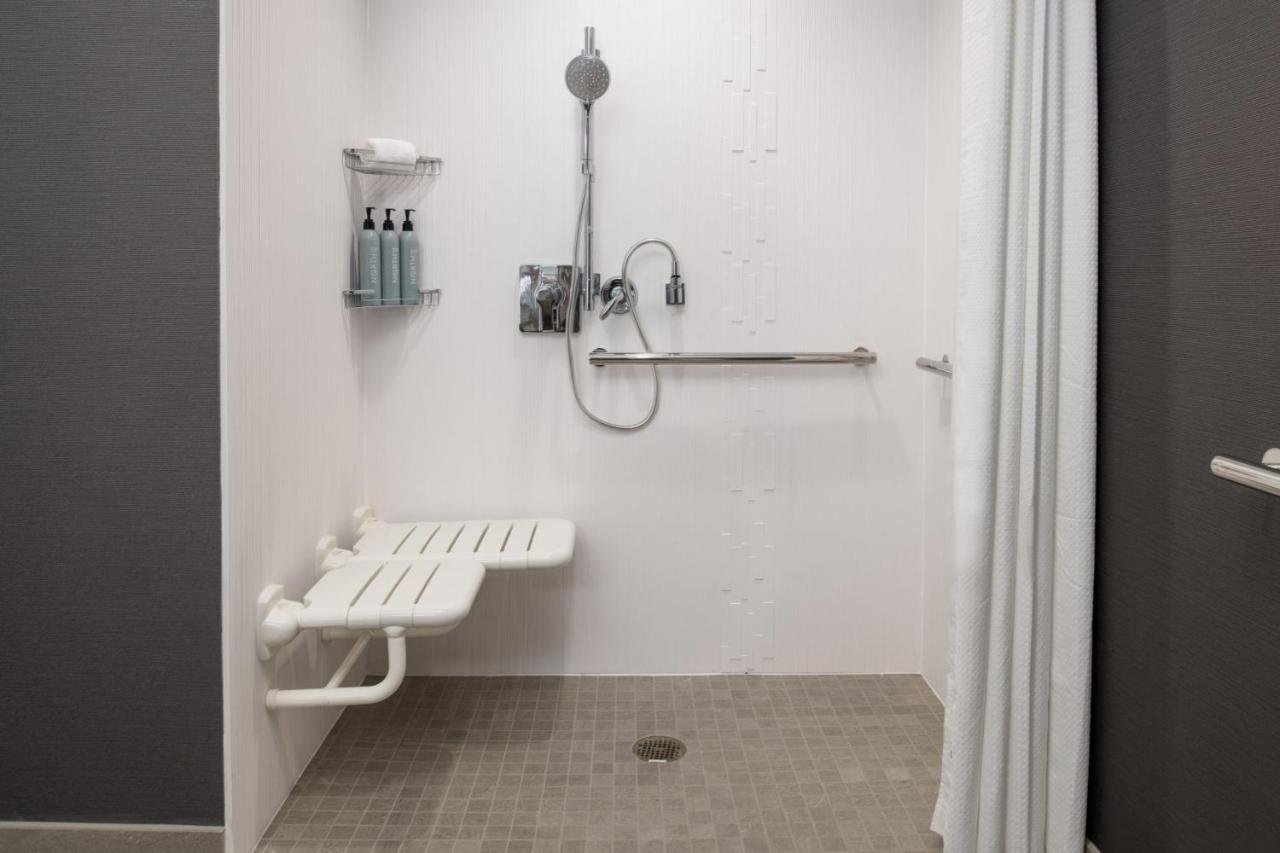 ホテル Courtyard By Marriott サンタクルーズ エクステリア 写真