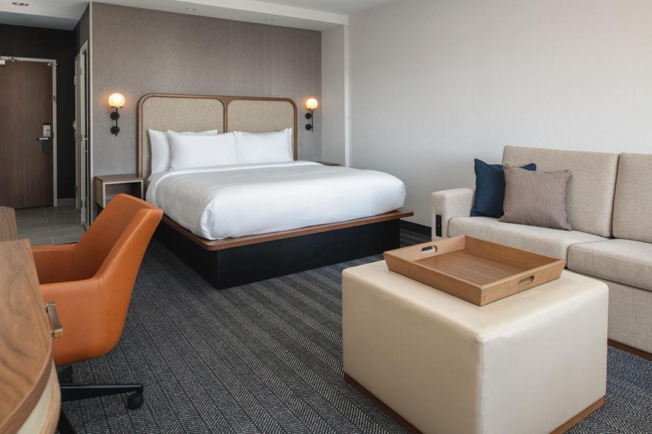 ホテル Courtyard By Marriott サンタクルーズ エクステリア 写真